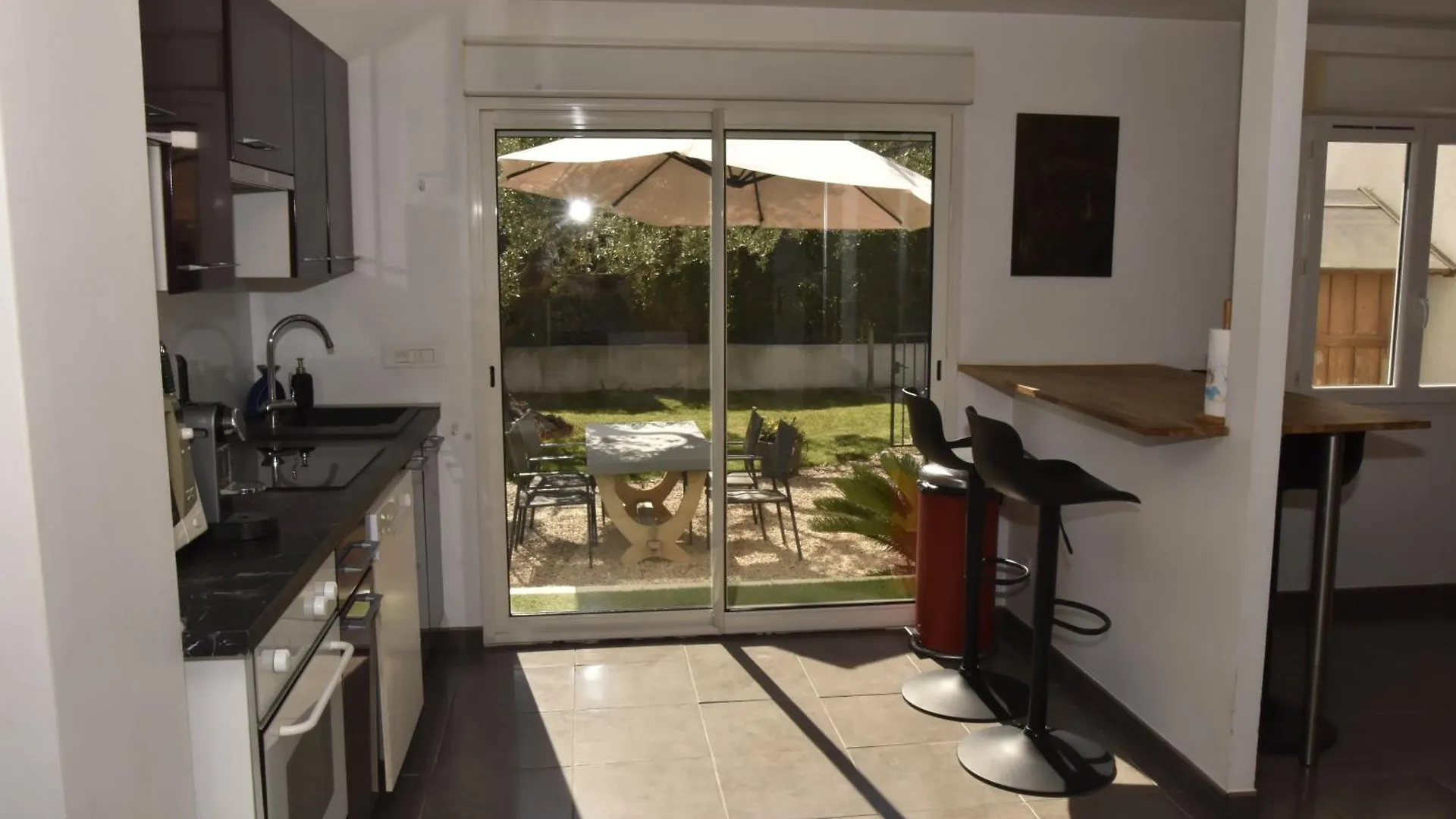 Bas De Villa Tropicale Sanary 아파트 사나리쉬르메르